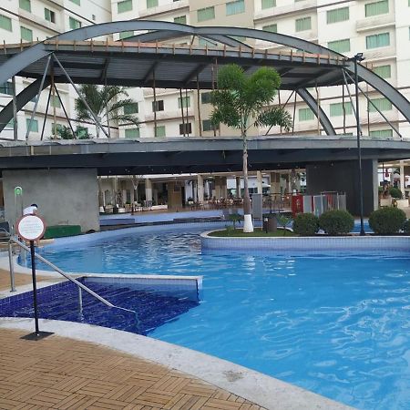 Prive Riviera Apartment Caldas Novas Exterior photo
